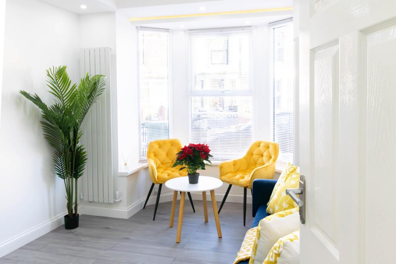 Open Mind Property - 6 Luxury Bedrooms With Free Parking بورتسماوث المظهر الخارجي الصورة