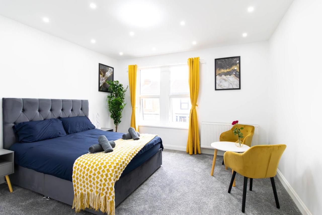 Open Mind Property - 6 Luxury Bedrooms With Free Parking بورتسماوث المظهر الخارجي الصورة