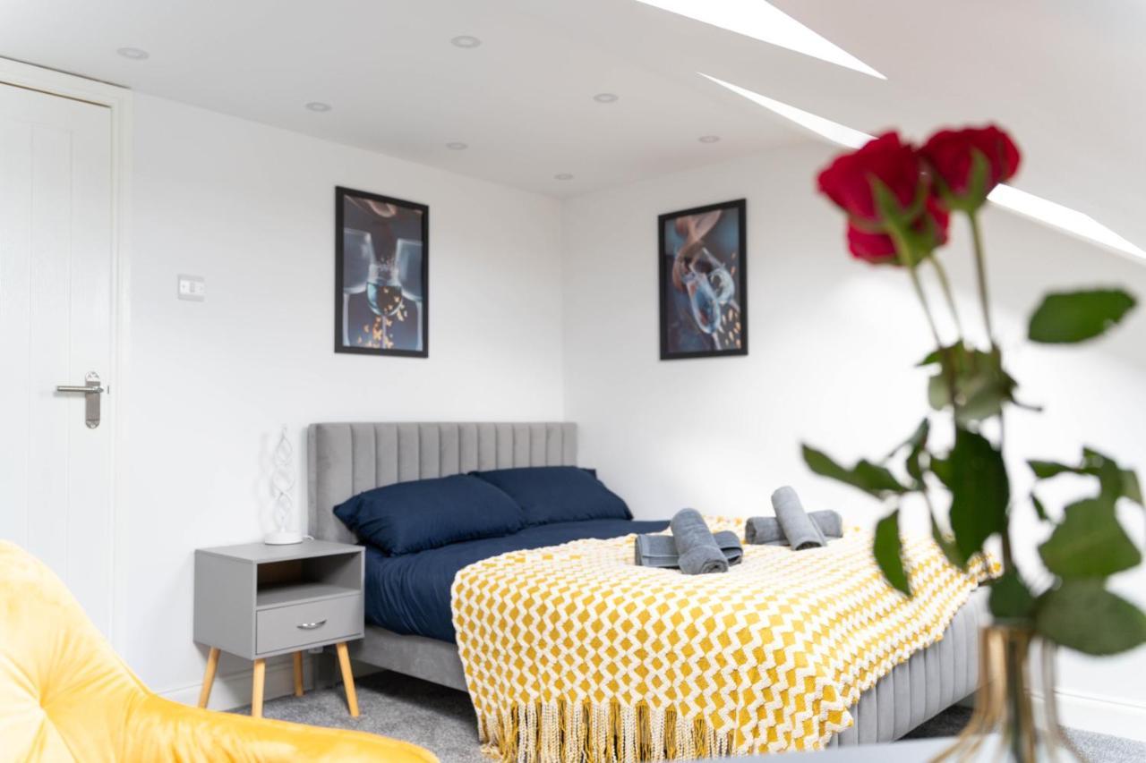Open Mind Property - 6 Luxury Bedrooms With Free Parking بورتسماوث المظهر الخارجي الصورة